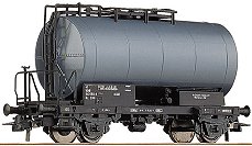 Railway service Tank car for drinking water<br /><a href='images/pictures/Roco/47091.jpg' target='_blank'>Full size image</a>